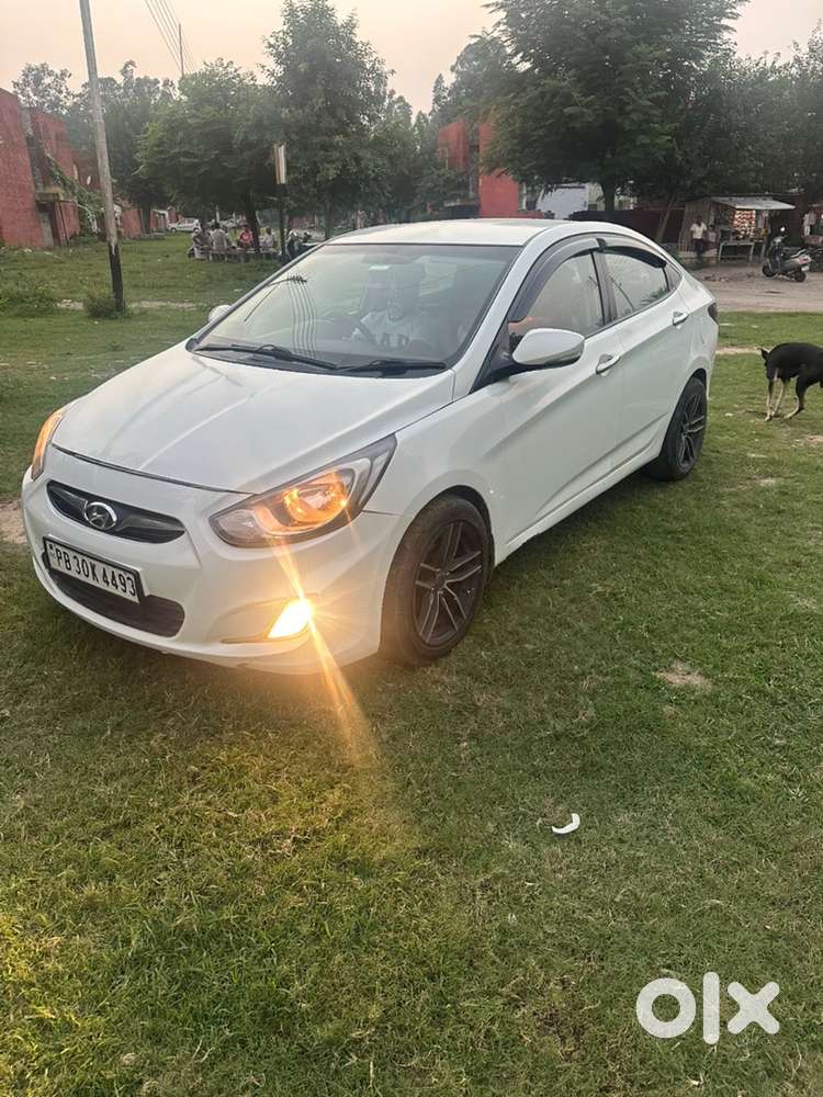 Hyundai Fluidic Verna 2012