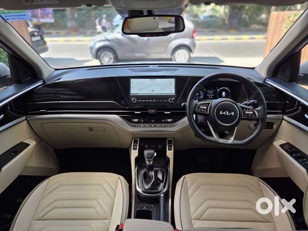 Kia Carens 1.5 Luxury Plus Turbo Dct 7 Str, 2024, Petrol