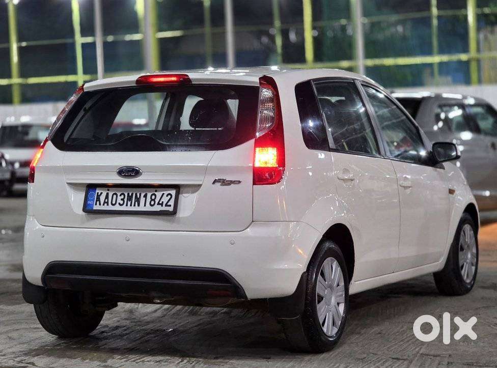 Ford Figo, 2010, Petrol