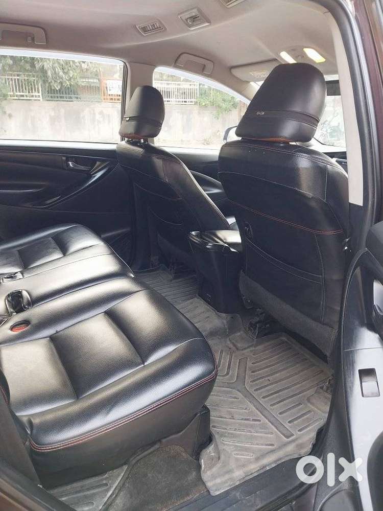 Toyota Innova Crysta [2020-ongoing] 2.4 Gx 8 Str, 2020, Diesel