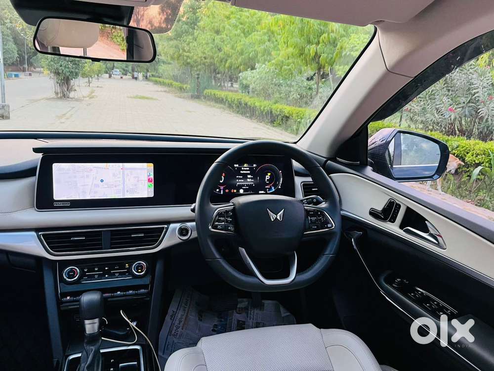 Mahindra Xuv700 2.2 Ax 7 Diesel At Luxury Pack Str, 2024, Diesel