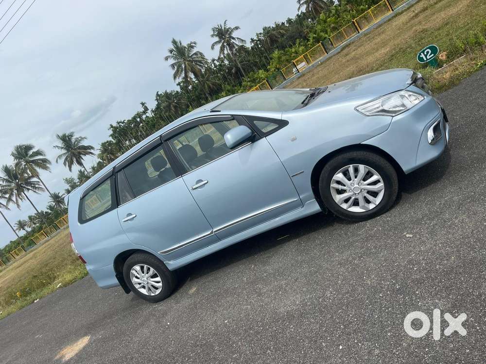 Toyota Innova 2.5 G (diesel) 8 Seater, 2011, Diesel