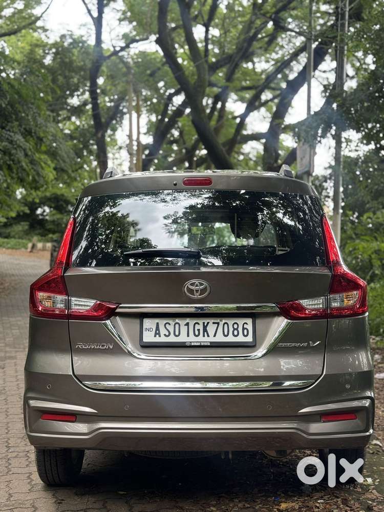Toyota Rumion V Mt, 2025, Petrol