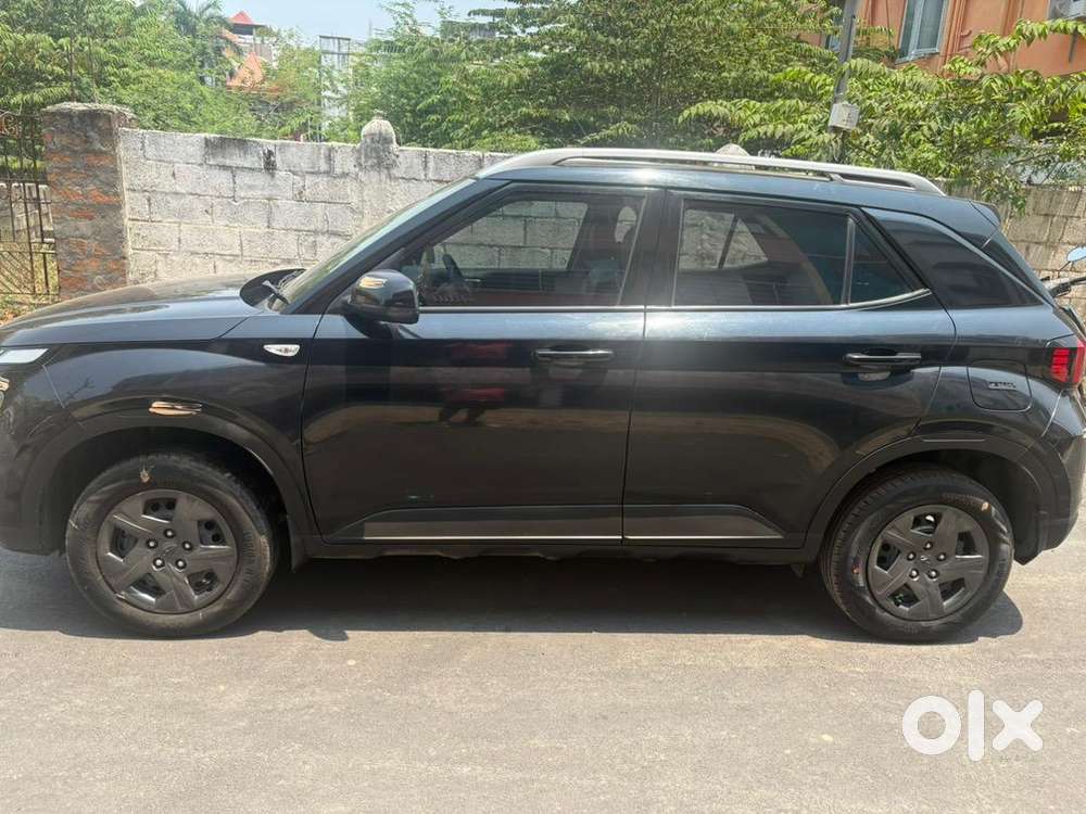 Hyundai Venue 2024 Petrol Good Condition