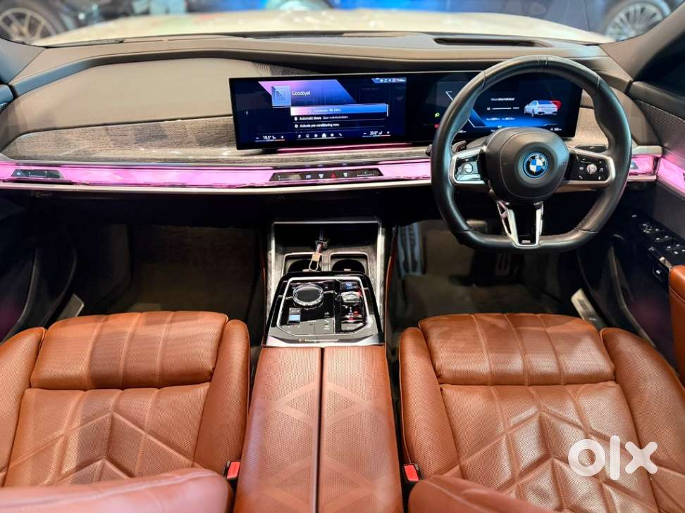 Bmw I7 Xdrive60, 2023, Electric
