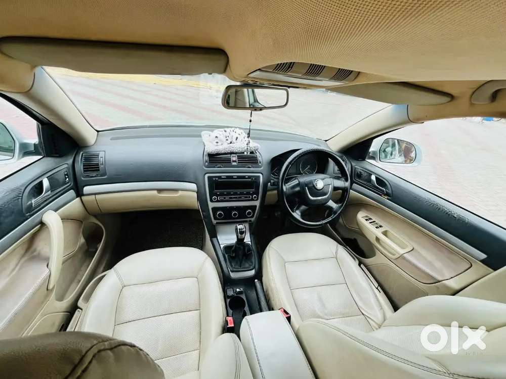 Skoda Laura Elegance 2010 Passing 2030