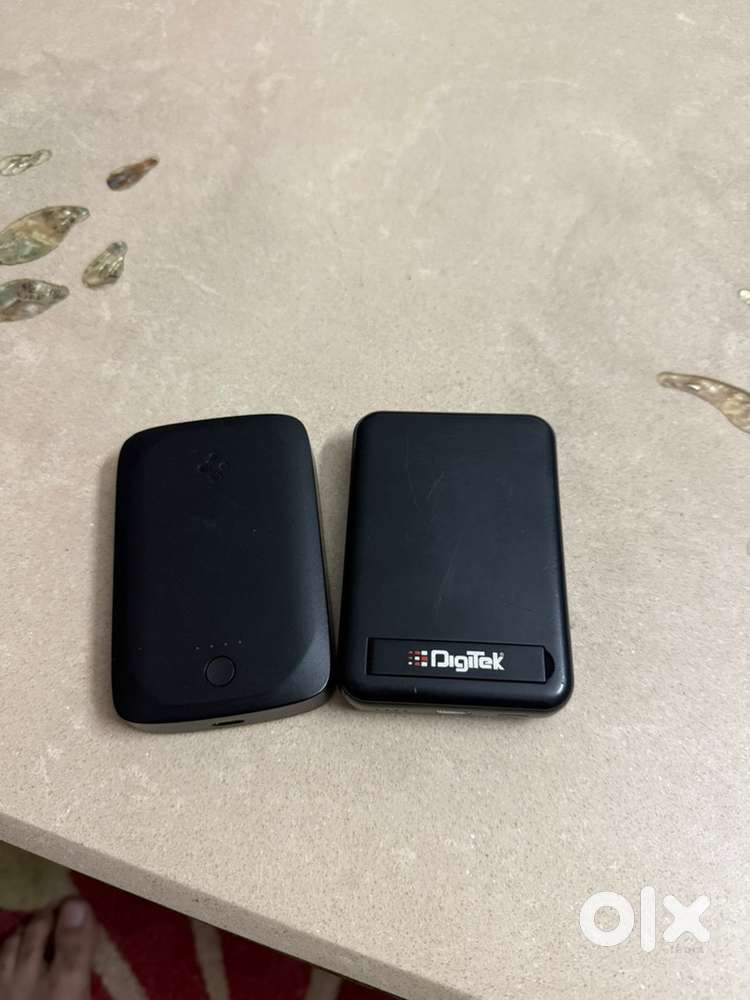 Spigen and digitek power bank 5000mah