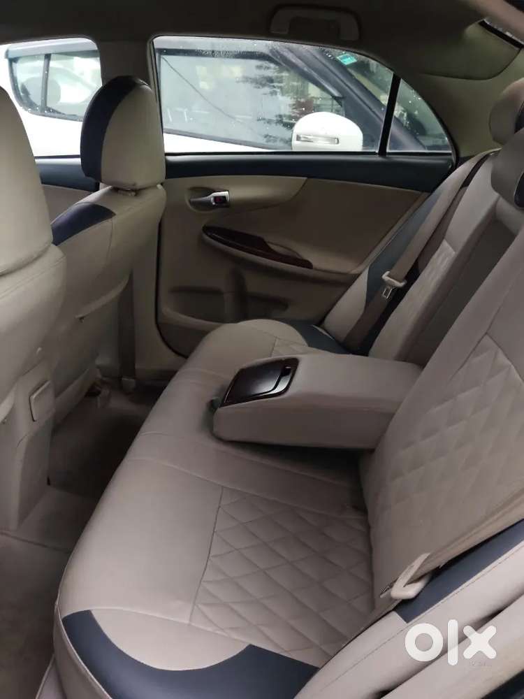 Toyota Corolla Altis 2012