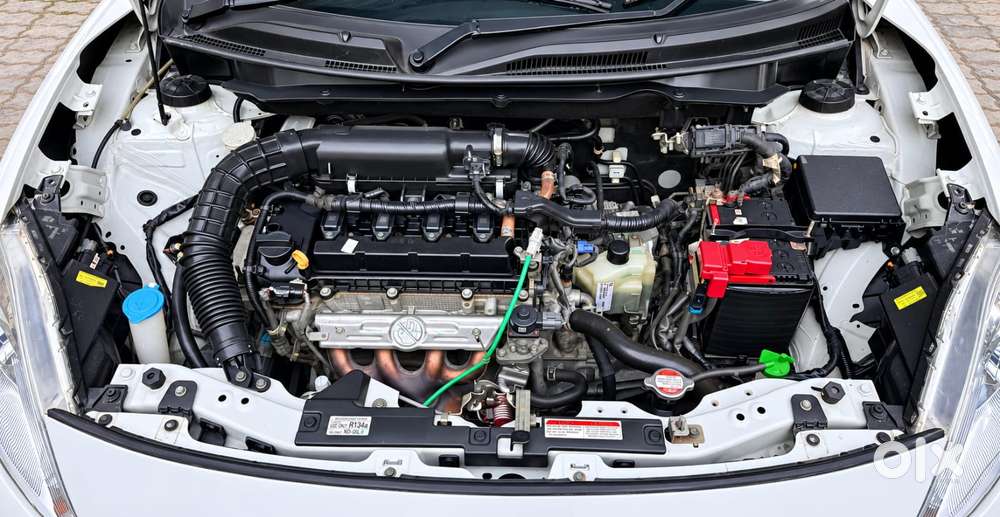 Maruti Suzuki Dzire Vxi Ags, 2022, Petrol