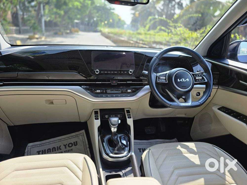 Kia Carens Luxury (o)1.5 Turbo Petrol Dct 7 Str, 2023, Petrol