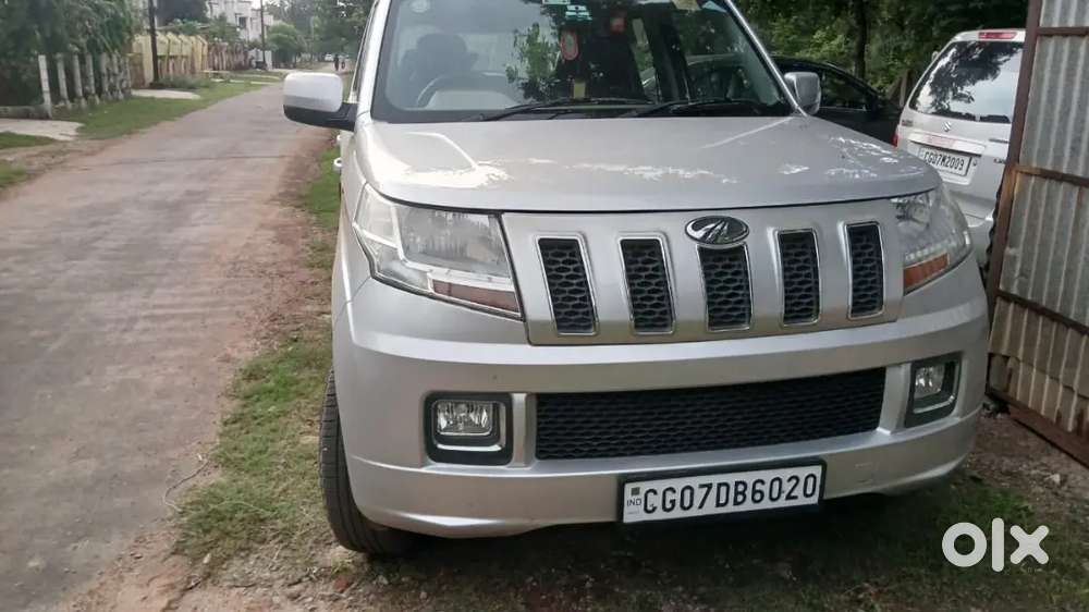Mahindra Tuv 300 2017 Diesel Automatic Top Model