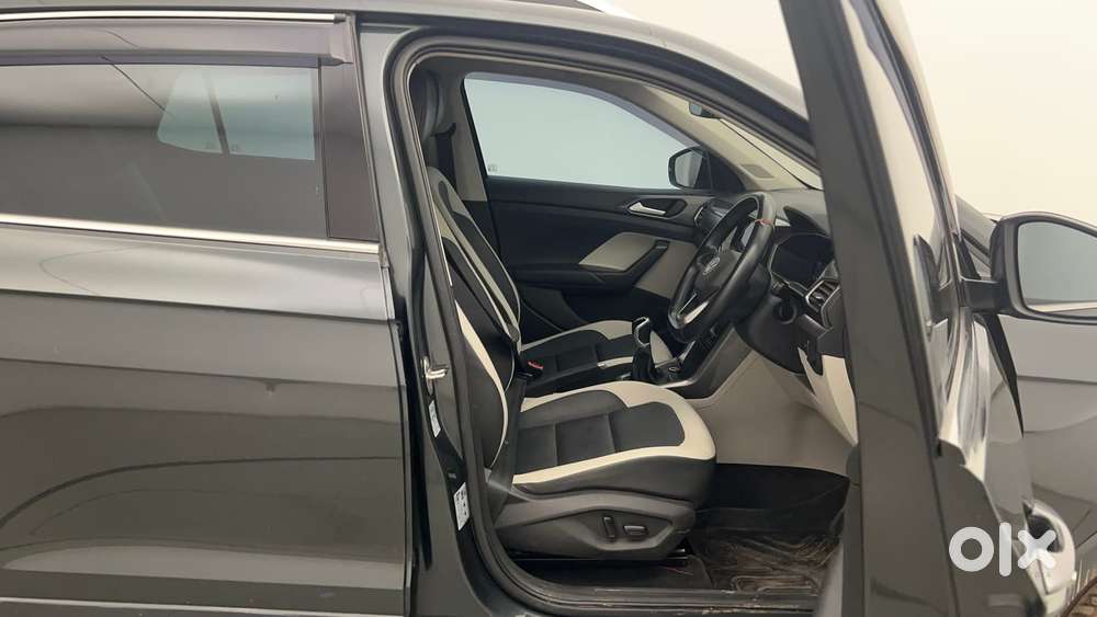 Volkswagen Taigun Topline 1.0 Tsi At (electric Seats), 2023, Petrol