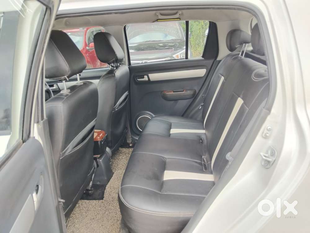 Maruti Suzuki Swift Vxi 1.2 Abs Bs-iv, 2011, Petrol