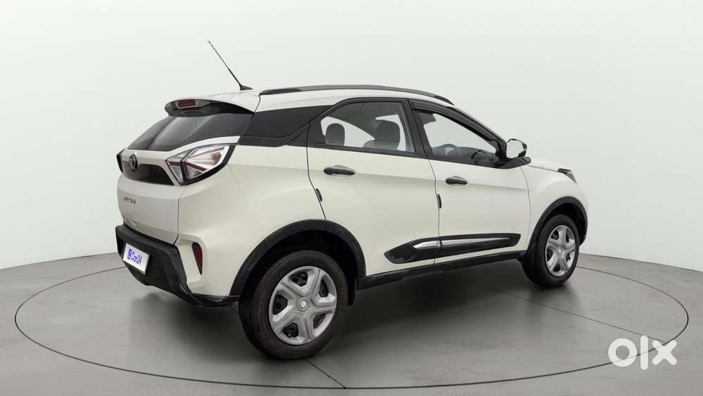 Tata Nexon 1.5 Revotorq Xma Amt (s), 2022, Petrol