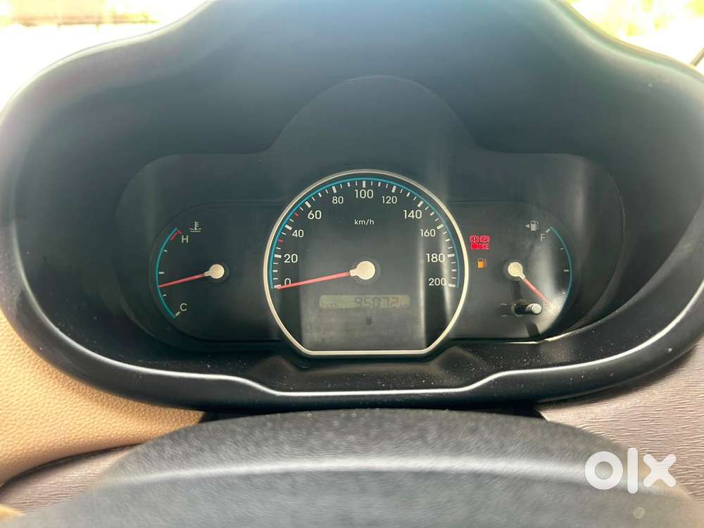 Hyundai I10 2010 Petrol + Cng  Insurance Till 2027
