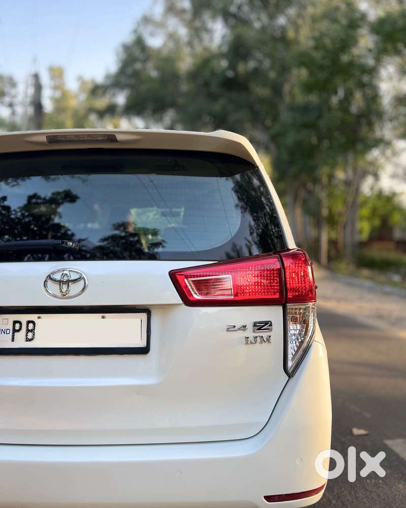 Toyota Innova Crysta [2020-ongoing] 2.4 Zx At 7 Str, 2022, Diesel