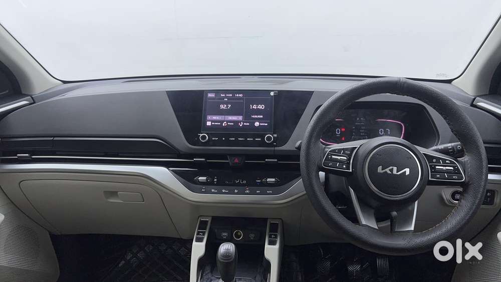 Kia Carens 1.4 Prestige 7 Str, 2022, Petrol