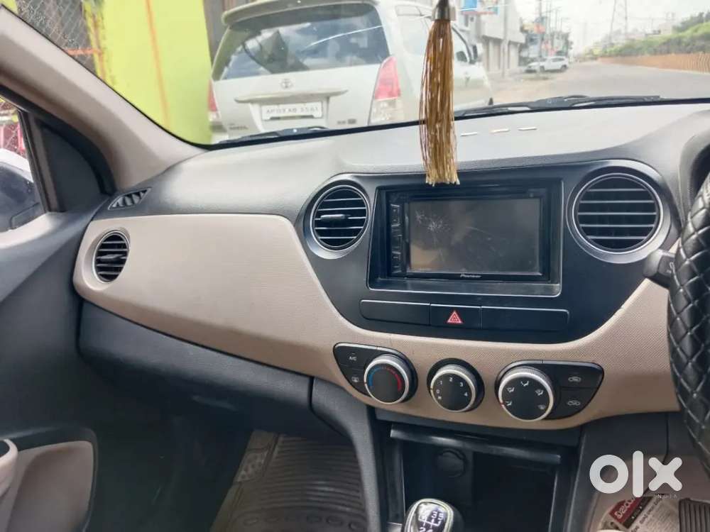 Hyundai Xcent 2016