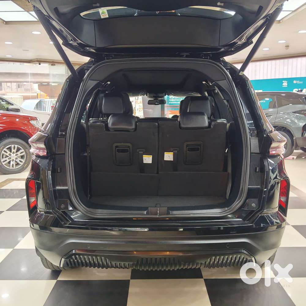 Tata Safari Accomplished Plus Dark Edition, 2024, Diesel