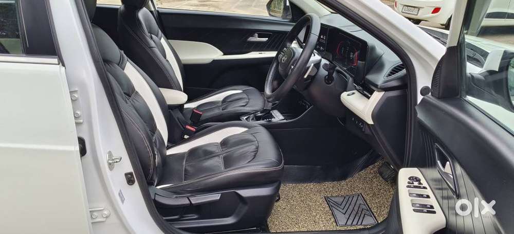 Hyundai Verna 1.5 Sx Ivt, 2023, Petrol