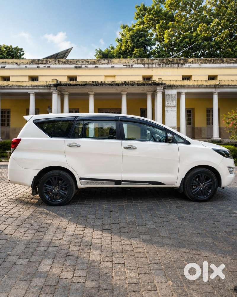 Toyota Innova Crysta 2.8 Zx At 7 Seater, 2018, Diesel