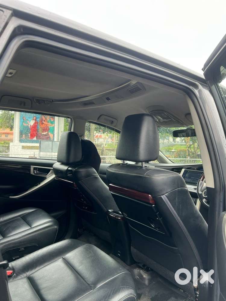 Toyota Innova Crysta 2016