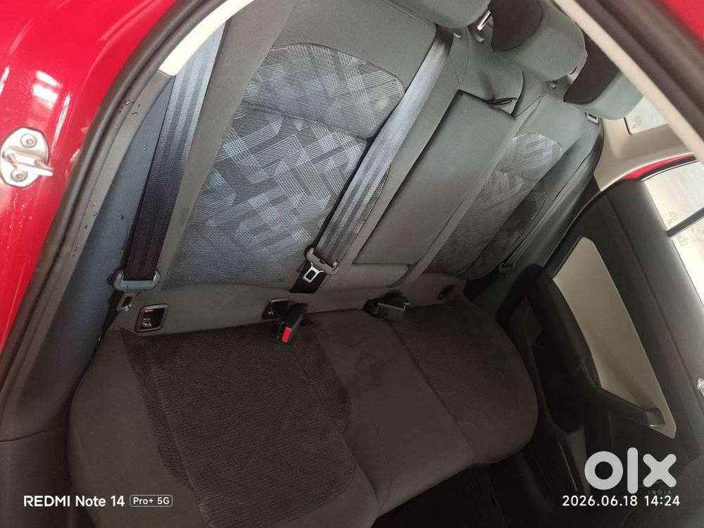 Skoda Slavia 1.0 Tsi Style At, 2025, Petrol
