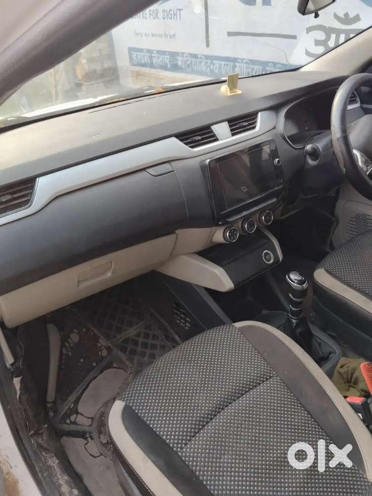 Renault Triber 2019 Petrol Manual