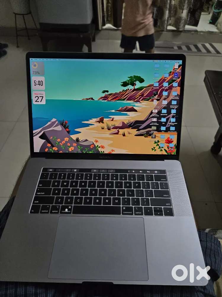 Macbook pro i7, 16, 256