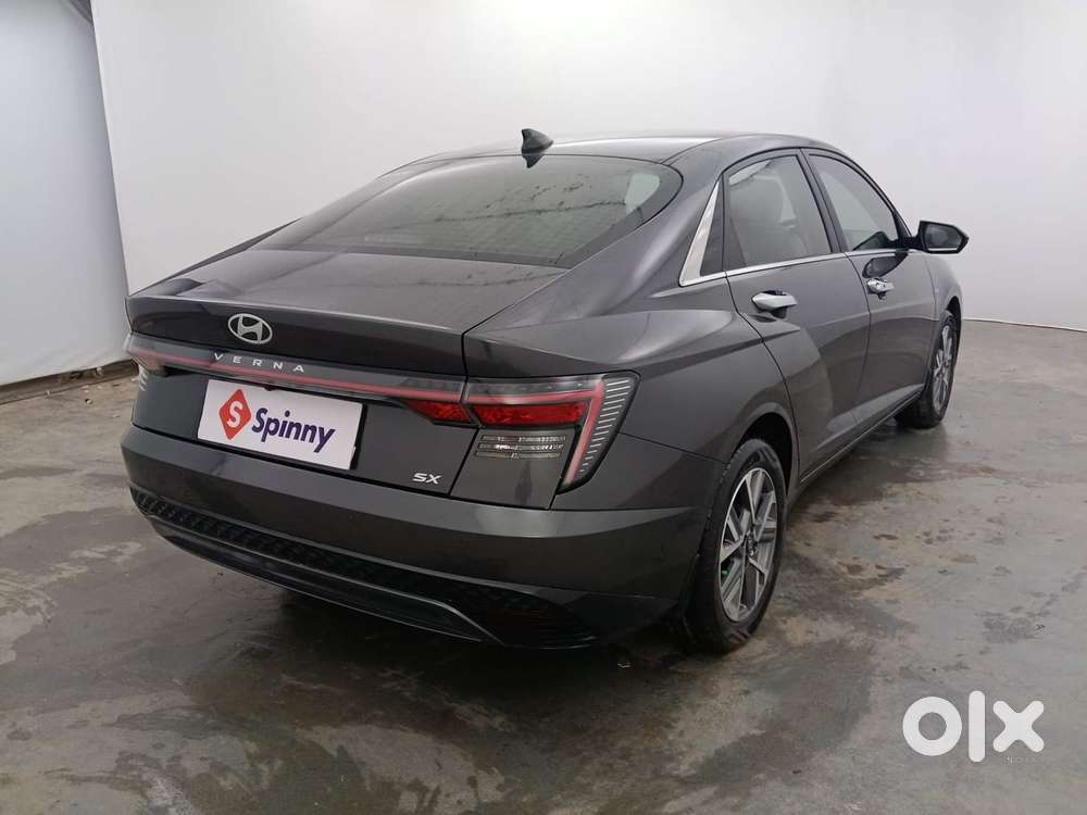 Hyundai Verna 1.5 Sx (o) Vtvt Ivt, 2023, Petrol