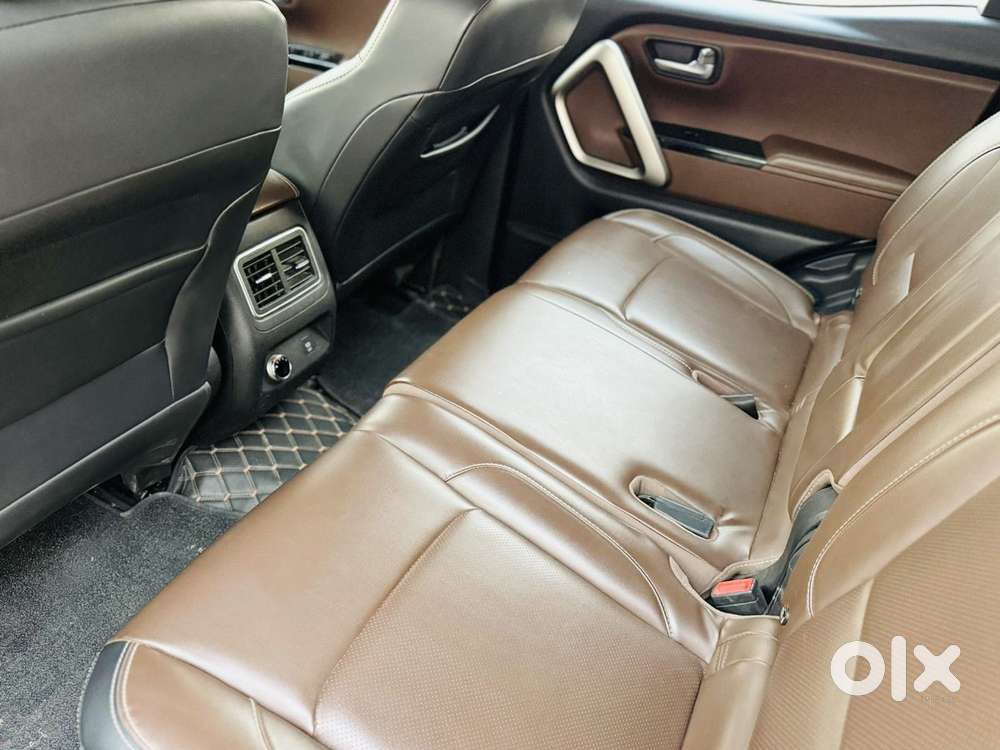 Mahindra Scorpio N Z8 Petrol Mt 7 Str, 2024, Petrol