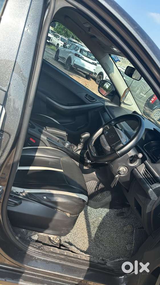 Tata Nexon Smart Plus S 1.2 Revotron Petrol 5 Mt, 2024, Petrol