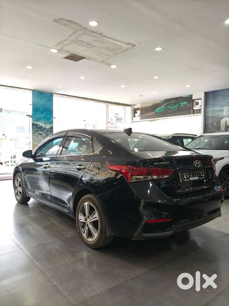 Hyundai Verna 1.6 Sx (o) Vtvt, 2019, Petrol