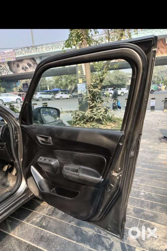 Maruti Suzuki New-gen Swift 2018 Petrol 76000 Km Driven