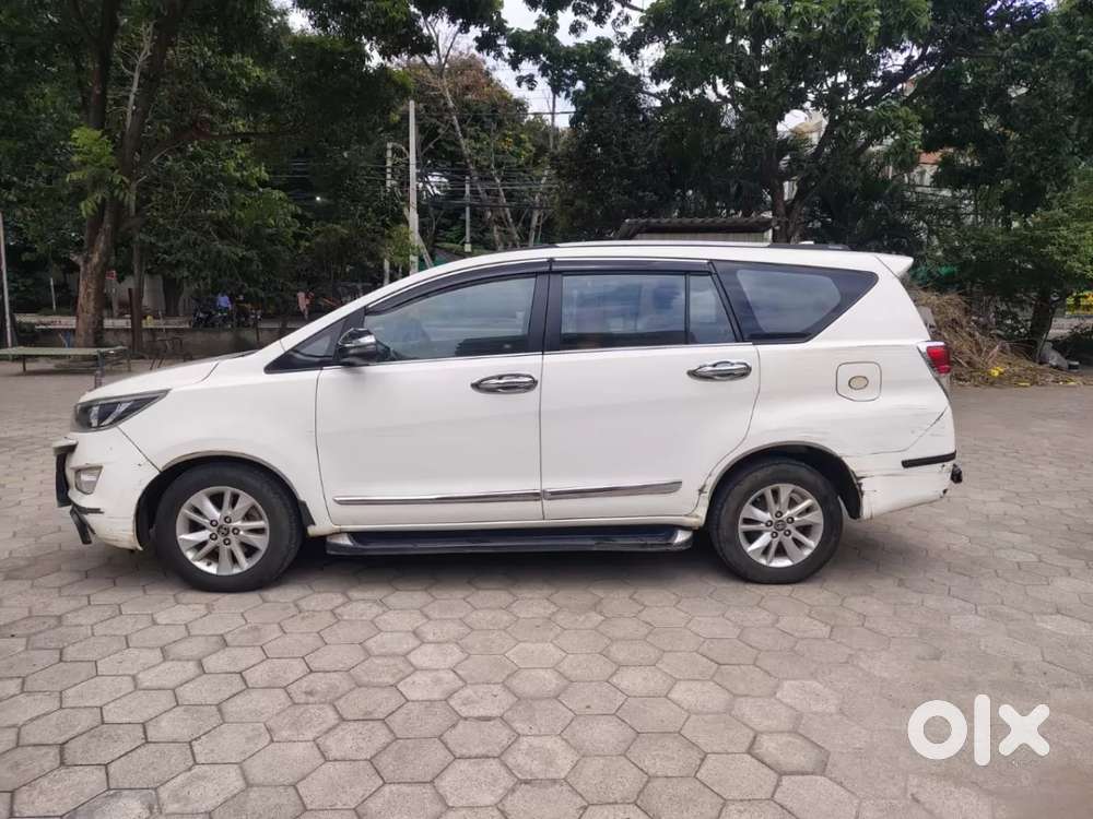 Toyota Innova Crysta 2.4 G Mt 7 Str, 2019, Diesel