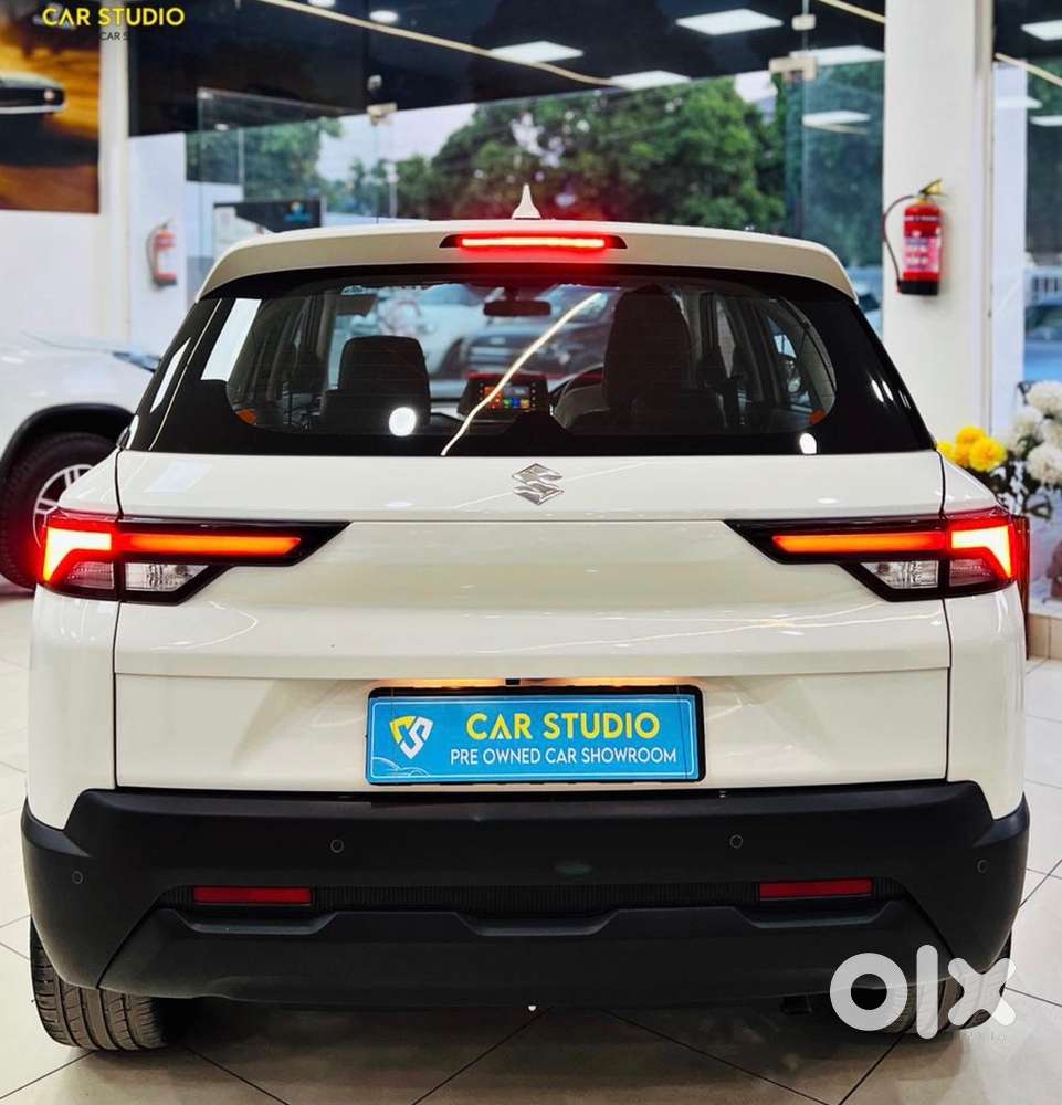 Maruti Suzuki Brezza Vxi 2025