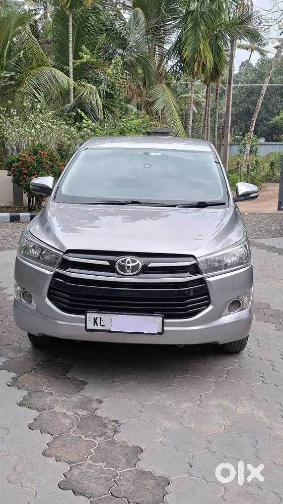 Toyota Innova Crysta 2016 Model Diesel Well Maintained Car