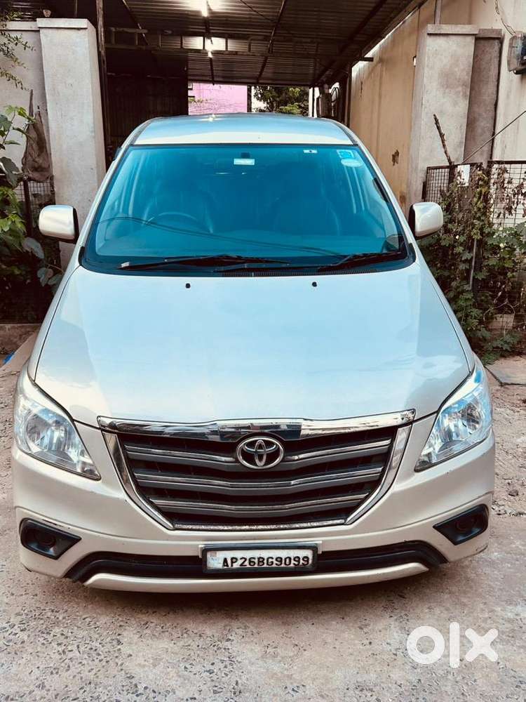 Toyota Innova 2015 Diesel Well Maintained