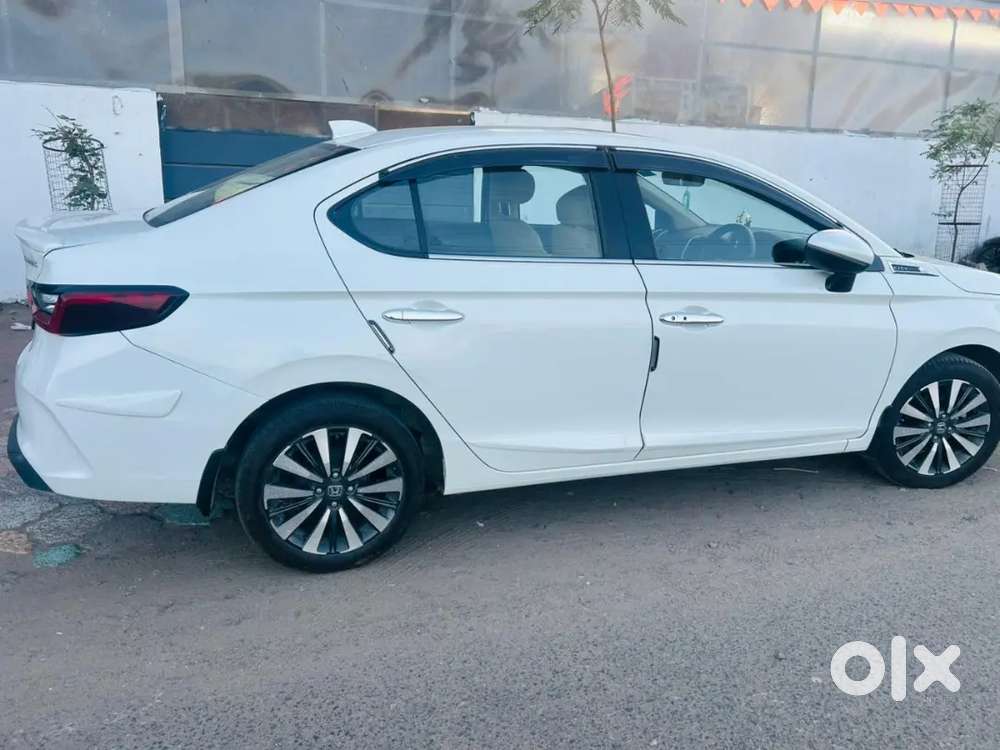 Honda City Zx 2025 Petrol 24000 Km Driven