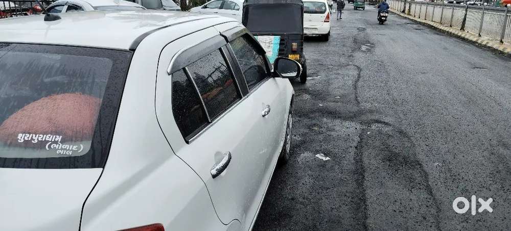 Maruti Suzuki Dzire 2017 Cng & Hybrids 80000 Km Driven