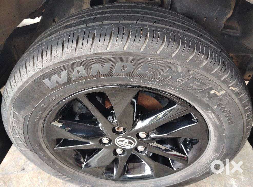 Toyota Innova Crysta 2.4 G Plus Mt 8 Str, 2017, Diesel