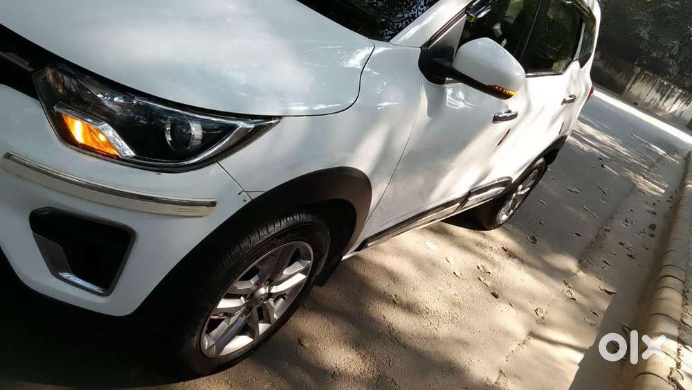 Renault Triber Rxz, 2021, Petrol