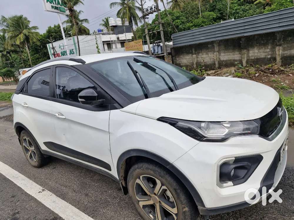 Tata Nexon 2023 Petrol Well Maintained. Car