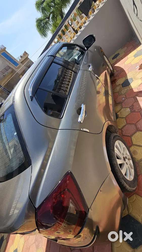 Maruti Suzuki Swift Dzire 2015