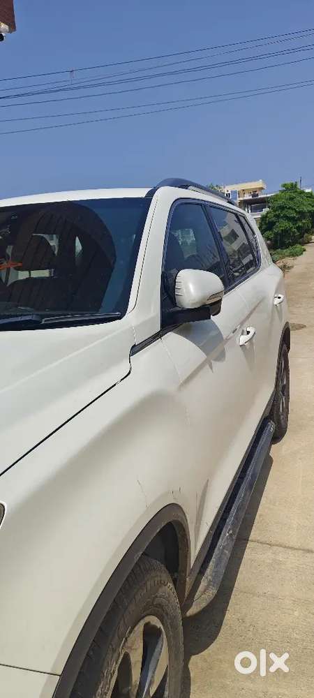 Mahindra Alturas G4 2019 Diesel Well Maintained