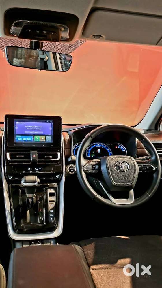 Toyota Innova Hycross 2.0 Vx Hybrid 7 Str, 2023, Cng & Hybrids