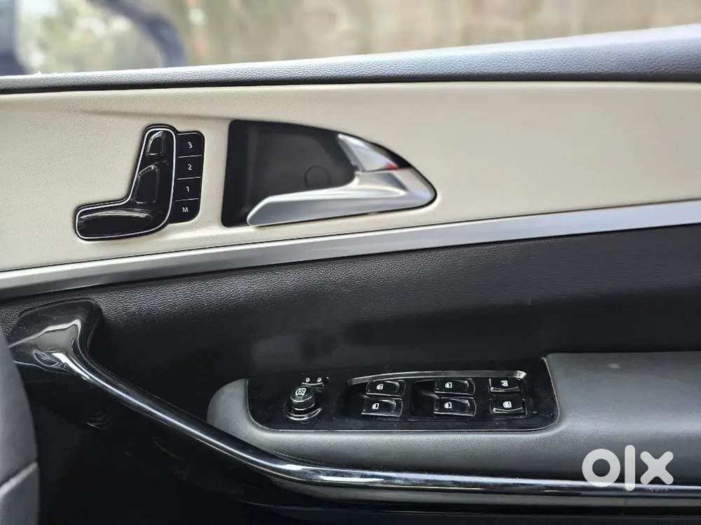 Mahindra Xuv700 2023 Ax7l Diesel