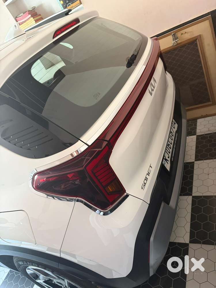 Kia Sonet Petrol Manual Oct 2025