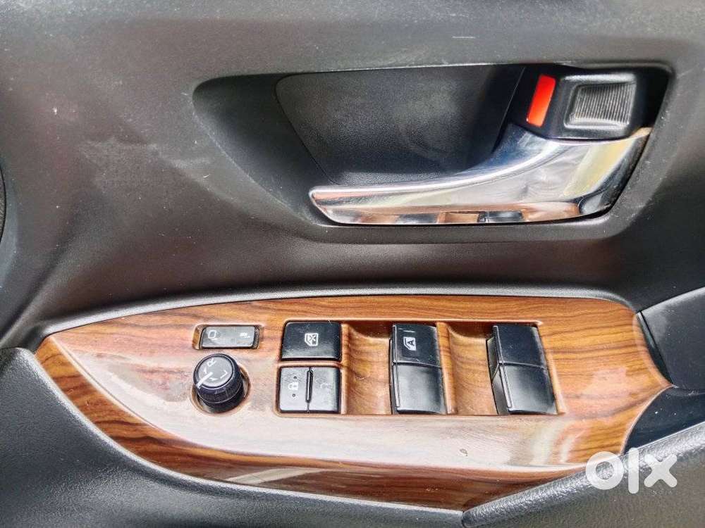Toyota Innova Crysta 2.4 G Mt 8s, 2020, Diesel