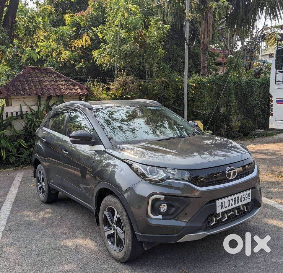 Tata Nexon 1.2 Revotron Xza Plus (o) Amt, 2022, Petrol